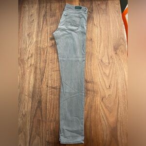 AG the Stilt cigarette leg